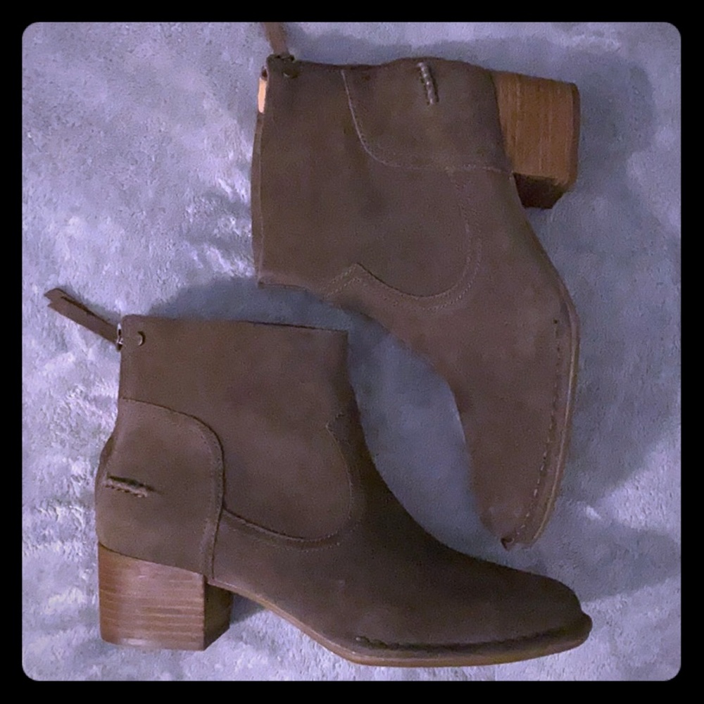 Ugg Ankle Boots